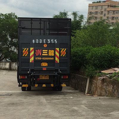 汽車升降尾板課程設(shè)計，提升實用性與安全性